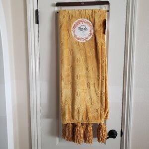 Pumpkin Patterned Embossed Tassel Honey Golden Throw Blanket 50 x 60